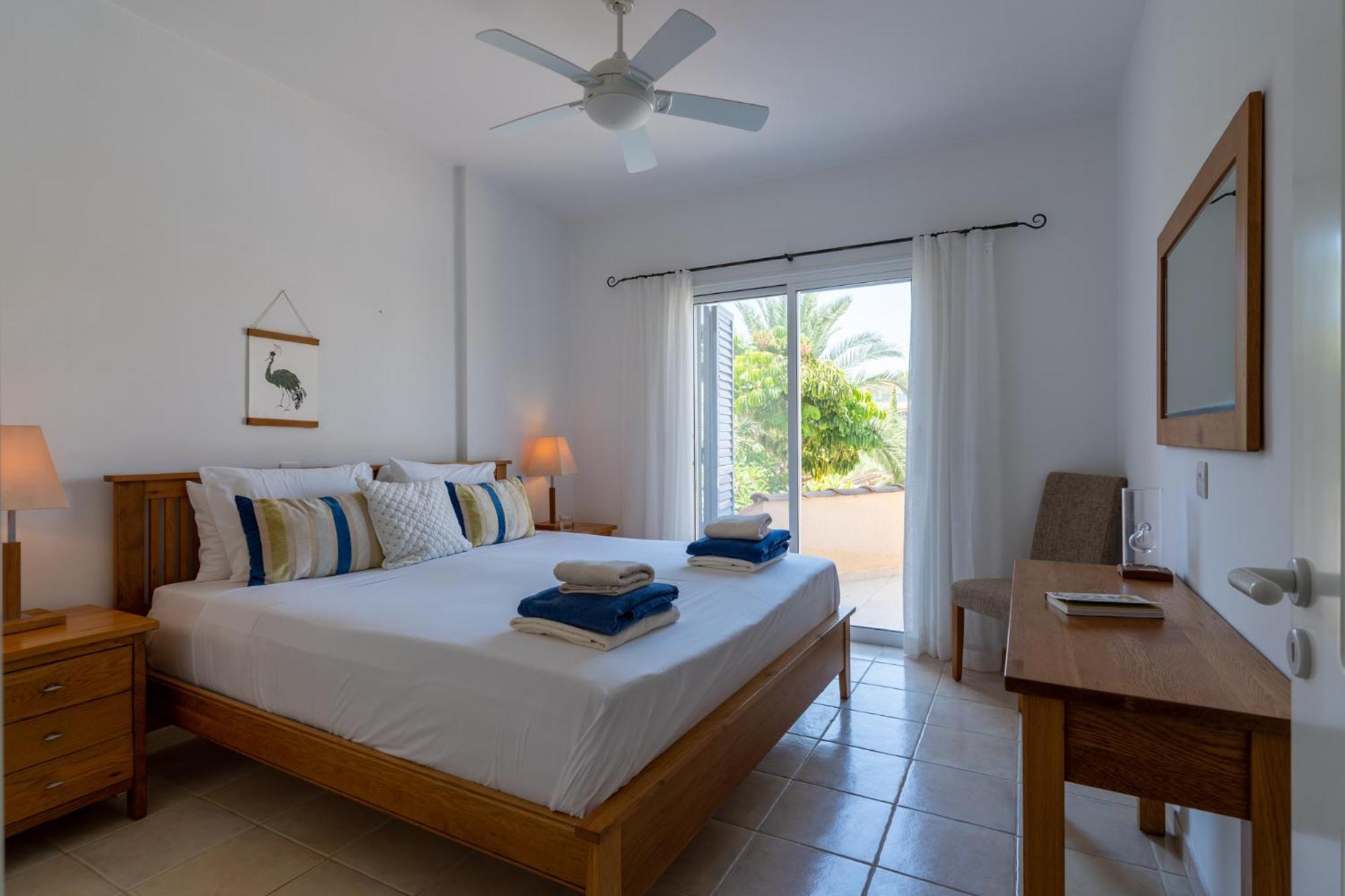 Tropical Paradise In Harbour Paphos, Central & Close To Beach 외부 사진