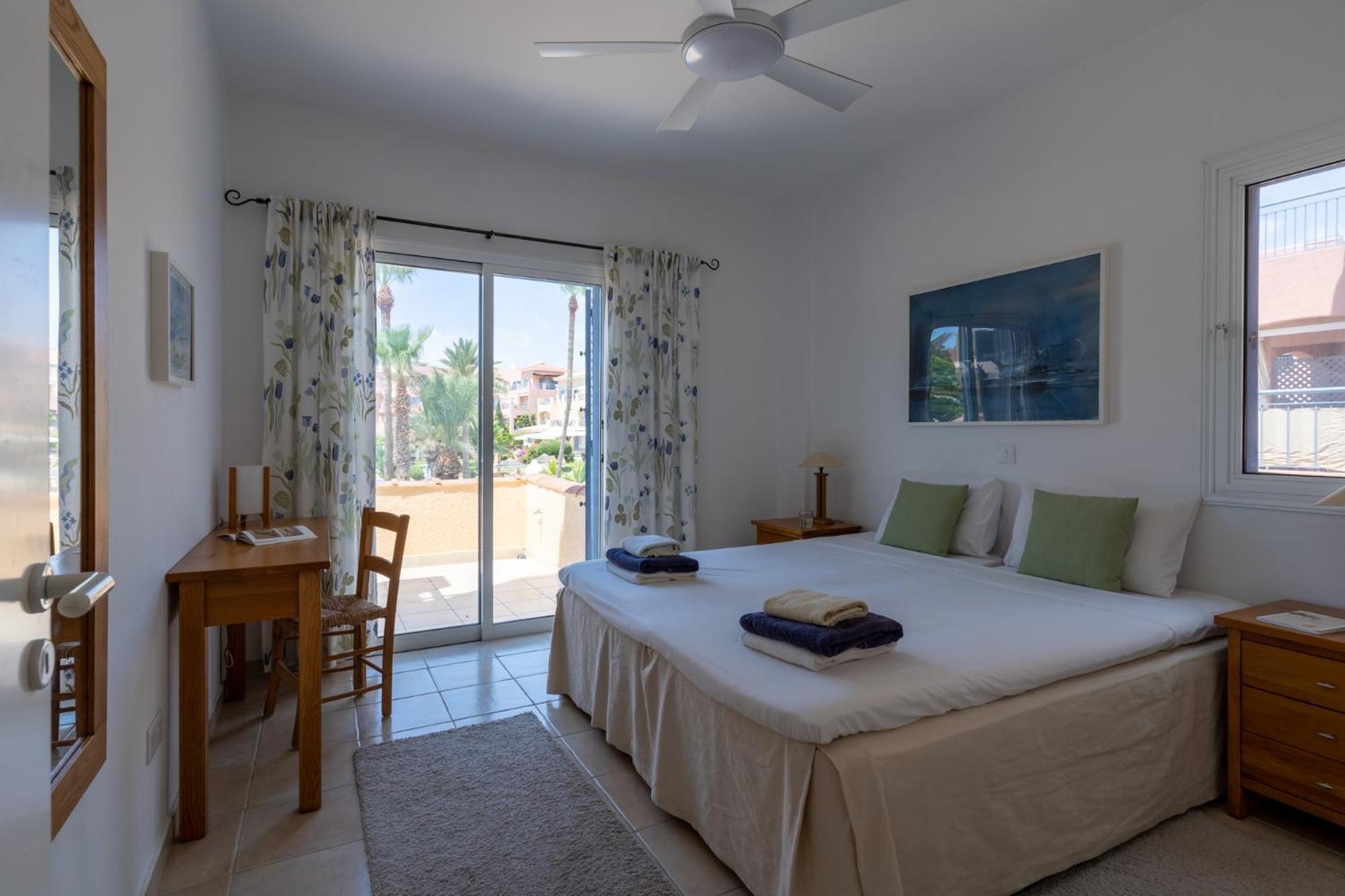 Tropical Paradise In Harbour Paphos, Central & Close To Beach 외부 사진