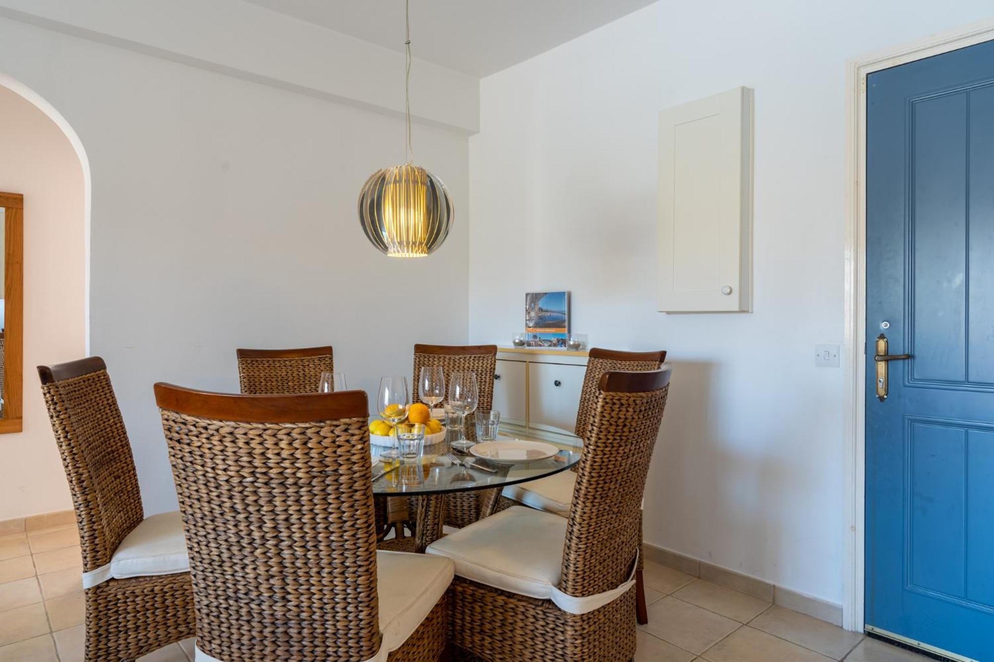 Tropical Paradise In Harbour Paphos, Central & Close To Beach 외부 사진