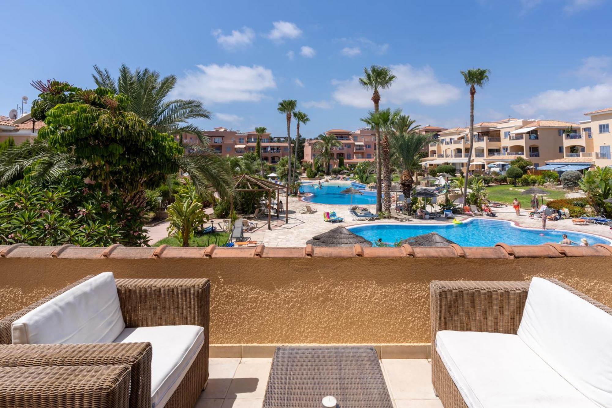 Tropical Paradise In Harbour Paphos, Central & Close To Beach 외부 사진